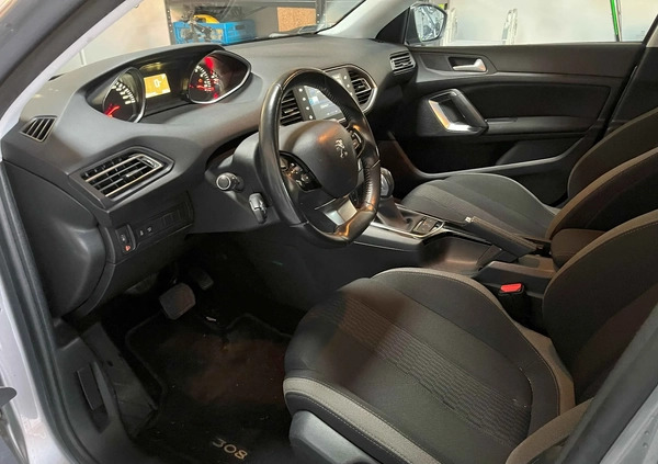 Peugeot 308 cena 38500 przebieg: 67000, rok produkcji 2015 z Warszawa małe 172